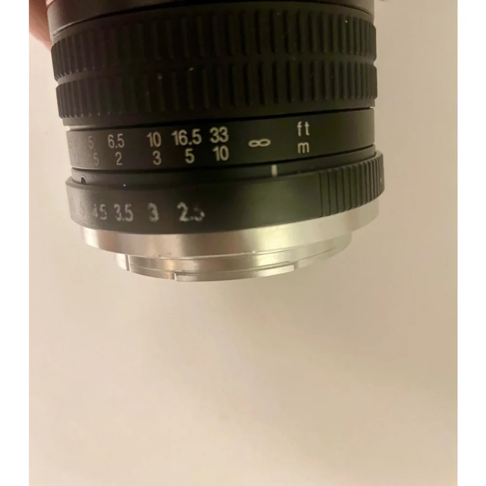 DSLR Camera Lens Black 3-33 ft .08-10 m unbranded